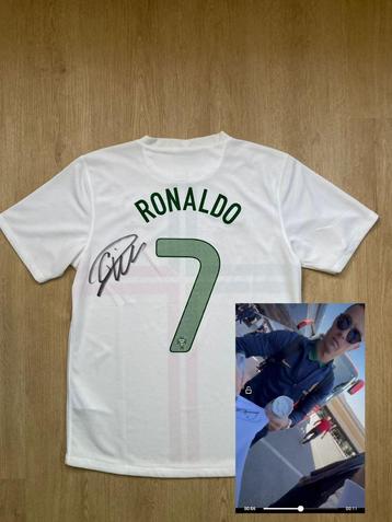 Gesigneerd shirt Cristiano Ronaldo met videobewijs beschikbaar voor biedingen