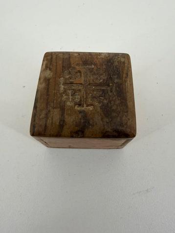 Houten hostiedoosje / reliekdoosje – Bethlehem – ca. 5 cm beschikbaar voor biedingen