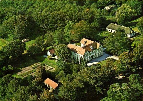 Buitencentrum Wilhelminaoord [Drente] - luchtfoto - 1981 gel, Verzamelen, Ansichtkaarten | Nederland, Gelopen, Overijssel, 1980 tot heden