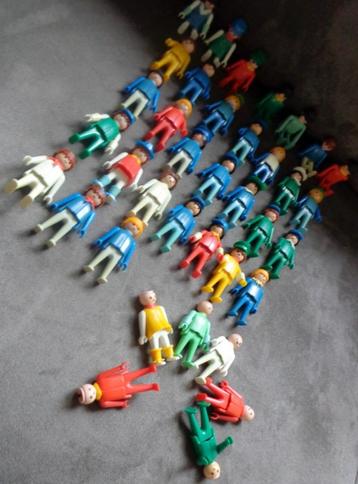 PLAYMOBIL 37 poppetjes geobra uit 1974 beschikbaar voor biedingen
