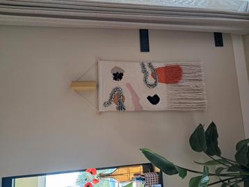 Wandkleed beschikbaar voor biedingen