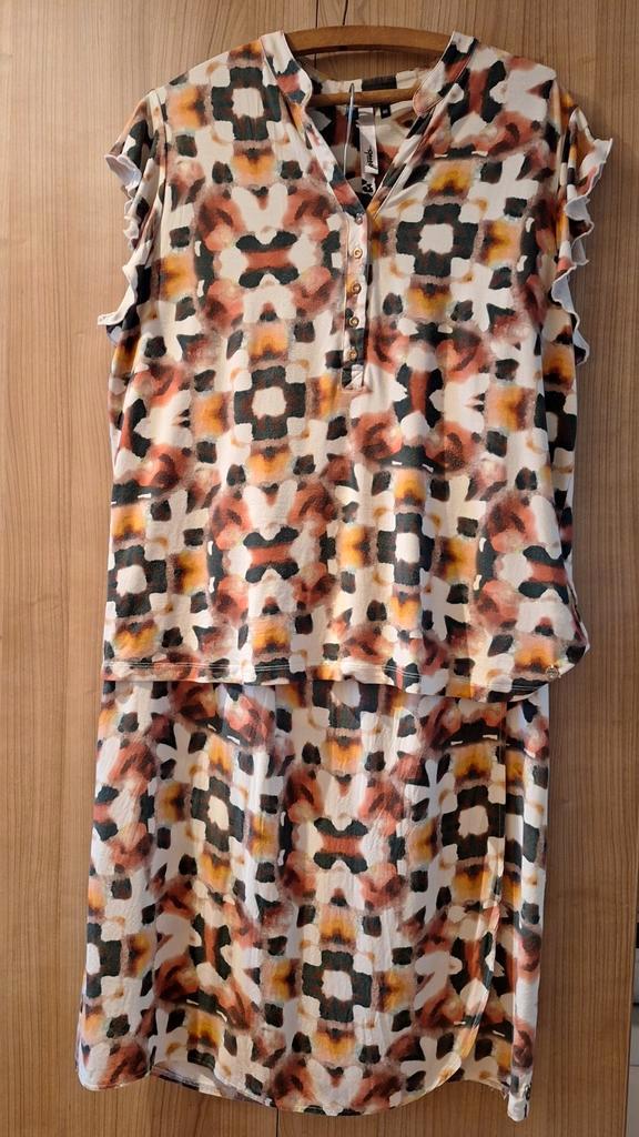 sjoood, Kleding | Dames, Blouses en Tunieken, Zo goed als nieuw, Maat 42/44 (L), Zwart, Ophalen of Verzenden