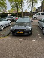 BMW 528i Automaat Head Up Nap Nederlandse Auto, Origineel Nederlands, Te koop, Zilver of Grijs, 5 stoelen