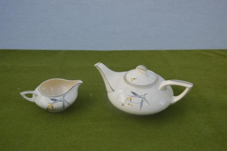 Antieke koffie / theekan met melkkan, merk `t Vliegend Hert, Antiek en Kunst, Antiek | Servies los, Ophalen of Verzenden