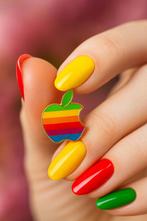 Vintage Apple logo pin: zeldzaam collector’s item (1985), Koper, Overige kleuren, Verzenden, Minder dan 4 cm