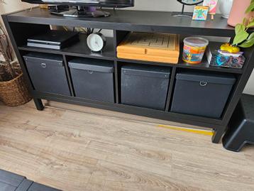 Televisiemeubel zwart inclusief onderstel 147x78x40cm beschikbaar voor biedingen