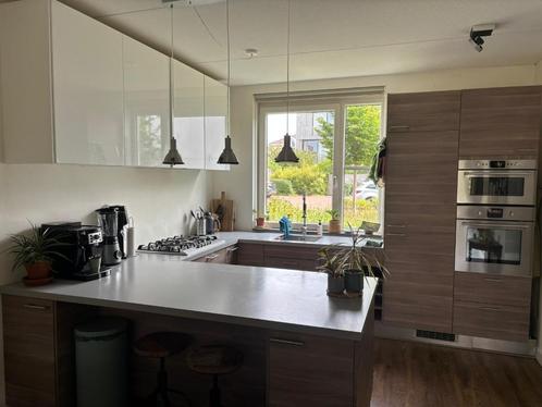 Keuken te koop incl. apparatuur (10 jaar oud), Huis en Inrichting, Keuken | Complete keukens, Gebruikt, U-keuken, Bruin, Hout