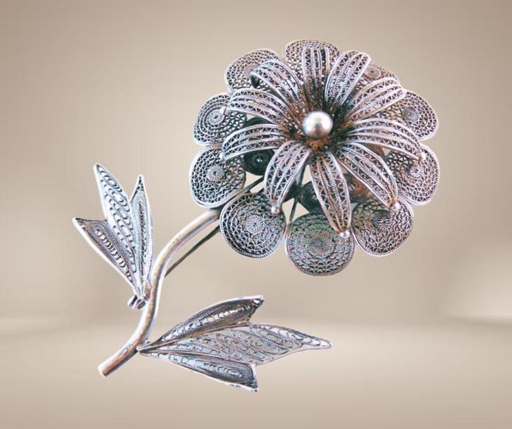 Prachtige GROTE zilveren filigraan 3D bloem broche!, Sieraden, Tassen en Uiterlijk, Broches, Zo goed als nieuw, Zilver, Zilver