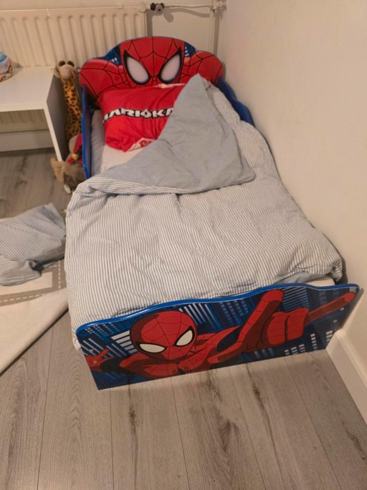 Spiderman Kinderbed - Superheld Slaap!, Kinderen en Baby's, Kinderkamer | Bedden, Zo goed als nieuw, 140 tot 160 cm, 70 tot 85 cm