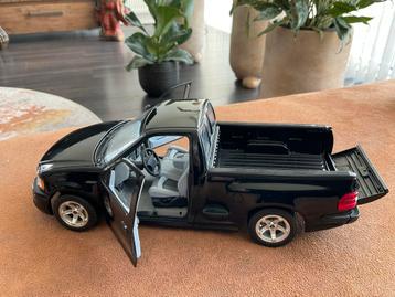 Ford F-150 Lightning Modelauto - Nieuwstaat! /1.18 beschikbaar voor biedingen