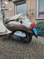 Sym mio snorscooter 30kmh, Fietsen en Brommers, Ophalen of Verzenden, Mio, Zo goed als nieuw