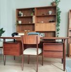 Teakhouten bureau, mid century. Design Tijsseling, Huis en Inrichting, Bureaus, Ophalen, Zo goed als nieuw, Bureau