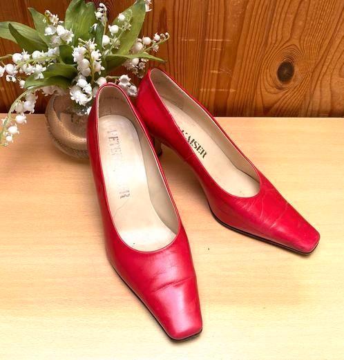 Peter Kaiser rode schoenen maat 37 [DM], Kleding | Dames, Schoenen, Zo goed als nieuw, Schoenen met hoge hakken, Rood, Ophalen of Verzenden