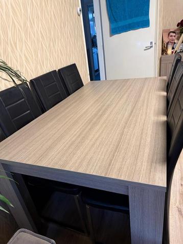 Eettafel en stoelen set