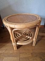 (C001) Vintage retro Rotan bijzettafeltje., Minder dan 45 cm, Minder dan 55 cm, Rond, Ophalen of Verzenden