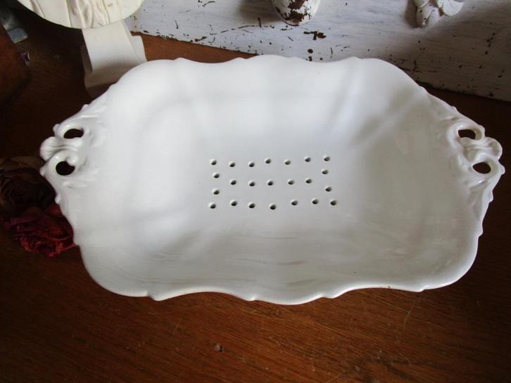 Antieke fruittest (uitlekschaal), Antiek en Kunst, Antiek | Servies los, Ophalen of Verzenden
