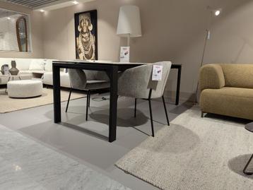 Montel eetkamertafel van 1499,- voor 749,- beschikbaar voor biedingen