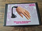 Diva oefenen hand met nagels, Ophalen of Verzenden, Zo goed als nieuw