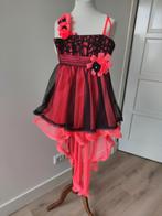 Carnaval feest  roze zwart jurk met lange sleep maat 134/140, Ophalen of Verzenden, Zo goed als nieuw, 134 t/m 140, Meisje