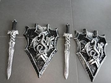 2xSet schild en zwaard speelgoed, carnaval, verkleden, thema beschikbaar voor biedingen