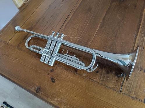 Yamaha Trompet YTR-1310 Zilver, Muziek en Instrumenten, Blaasinstrumenten | Trompetten, Gebruikt, Bes-trompet, Met koffer, Ophalen of Verzenden