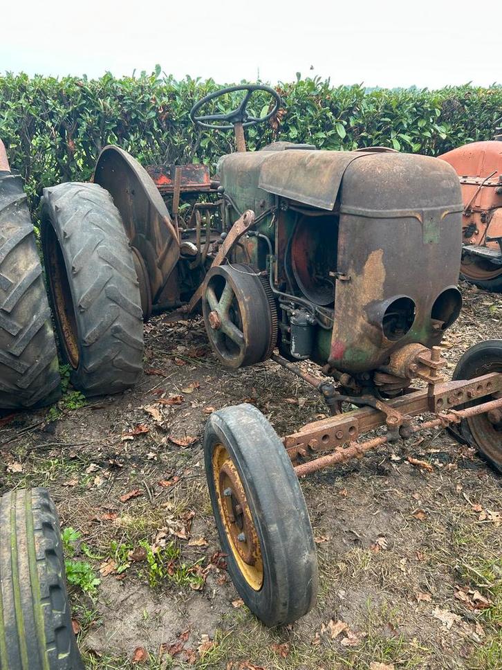 Vierzon 201 Oldtimer Tractor, Zakelijke goederen, Agrarisch | Onderdelen | Banden, Velgen en Assen, Ophalen