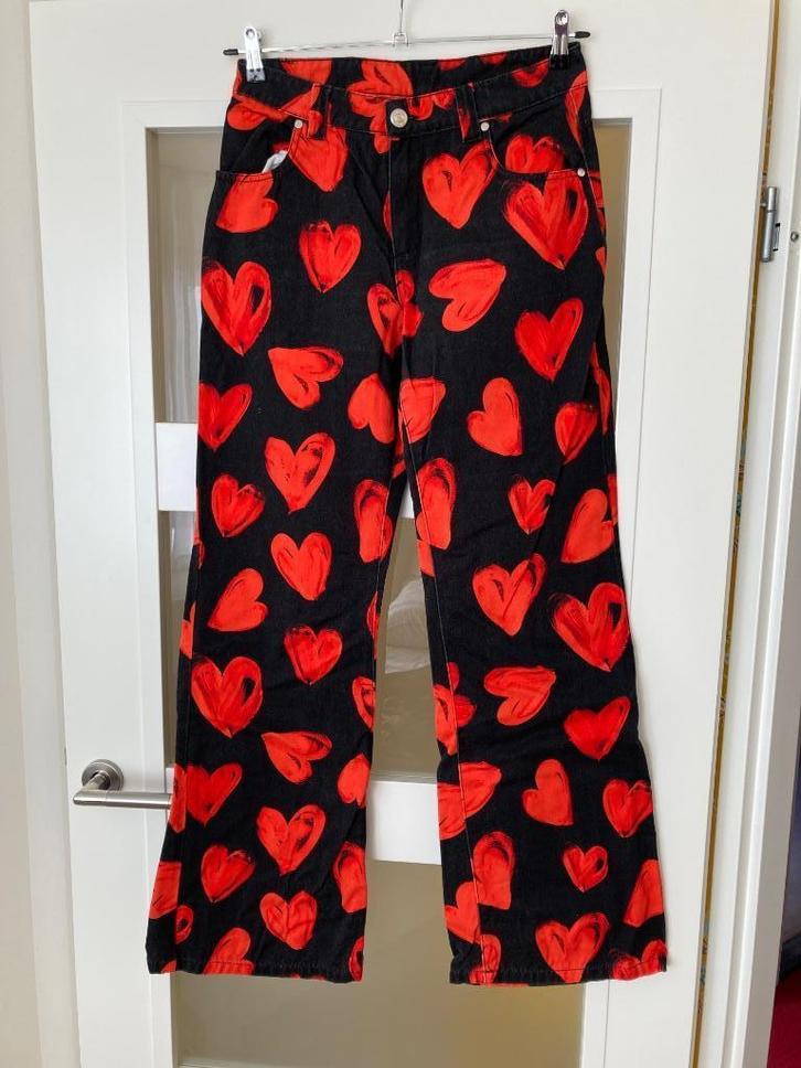 Stieglitz broek, zwart m/ hartenpatroon, wijde pijp, mt 38, Kleding | Dames, Broeken en Pantalons, Gedragen, Maat 38/40 (M), Zwart