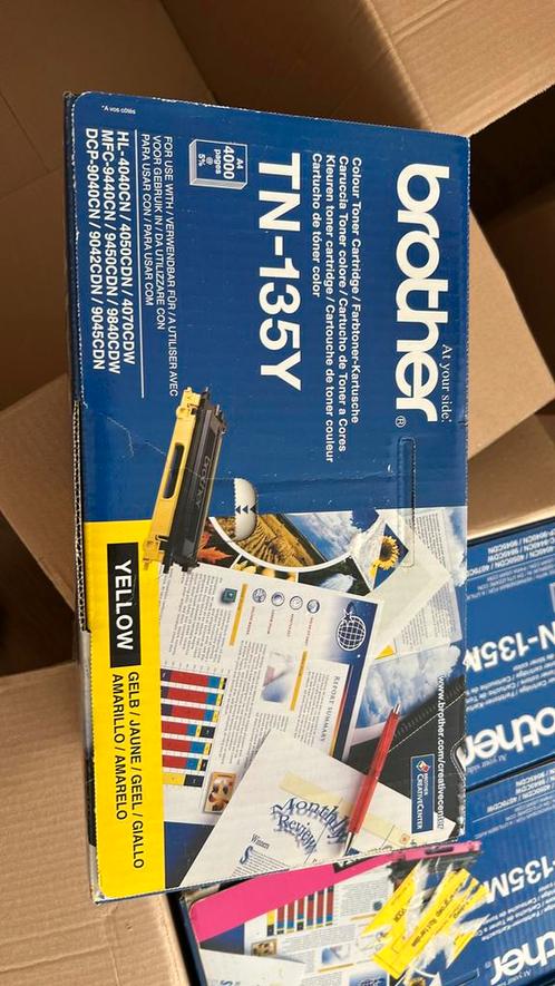 Brother TN-135Y 2 stuks, Computers en Software, Printerbenodigdheden, Zo goed als nieuw, Toner, Ophalen of Verzenden