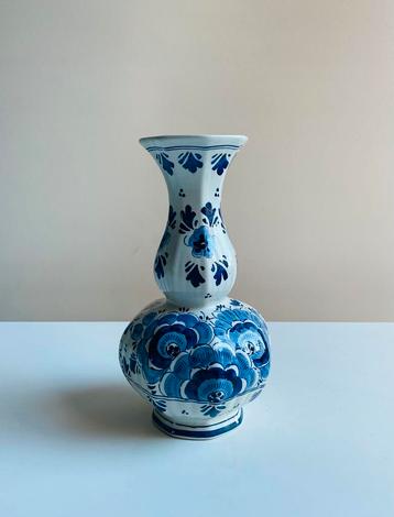 Delfts Blauwe knobbelvaas van porselein , 28 cm beschikbaar voor biedingen