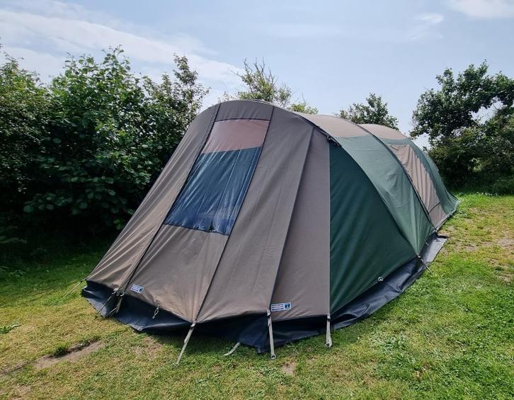 Falco Havik tent, afsluitbare luifel, grondzeil & opbergvak, Caravans en Kamperen, Tenten, tot en met 6, Gebruikt, Ophalen
