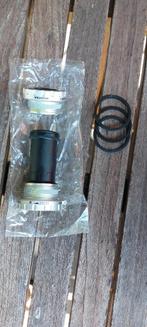Shimano Bottom bracket SBB70, Fietsen en Brommers, Fietsonderdelen, Crankstel of Pedalen, Nieuw, Shimano, Mountainbike