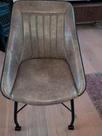 4 eetkamerstoelen met wieltjes, Huis en Inrichting, Stoelen, Ophalen, Zo goed als nieuw, Eén