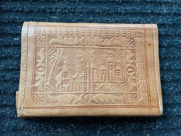 Vintage bruin leren portemonnee  beschikbaar voor biedingen