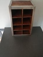 OUD HOUTEN VITRINE TOONBANK KASTJE TRAPEZIUM MODEL 40 CM, Antiek en Kunst, Curiosa en Brocante, Ophalen of Verzenden