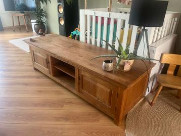 Teak Houten TV Meubel beschikbaar voor biedingen