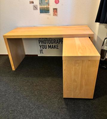Bureau Malm Ikea met uitschuifbaar stuk