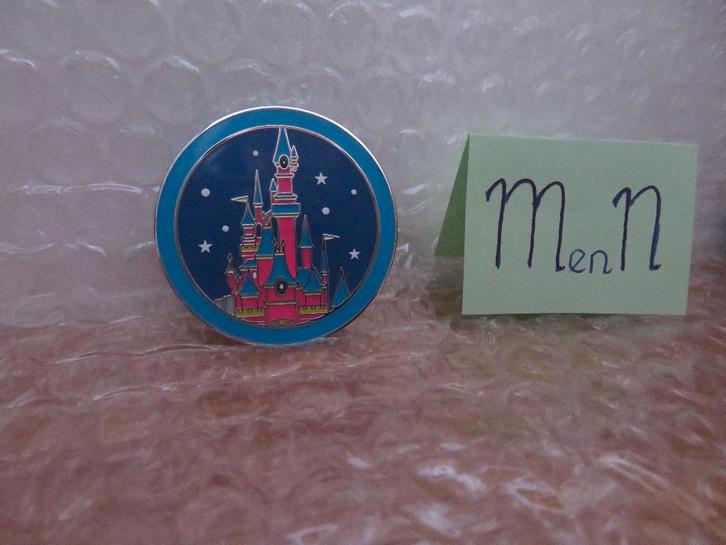 Pin Trading 2024 Disney Park Pins Disneyland Castle Kasteel, Verzamelen, Disney, Nieuw, Overige typen, Overige figuren, Ophalen