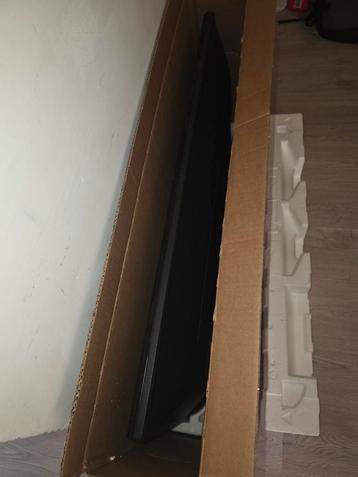 LG UHD TV. 43inch beschikbaar voor biedingen