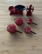 Lot miniatuur rood emaille voor een winkeltje of poppenhuis, Verzamelen, Poppenhuizen en Toebehoren, Ophalen of Verzenden, Zo goed als nieuw