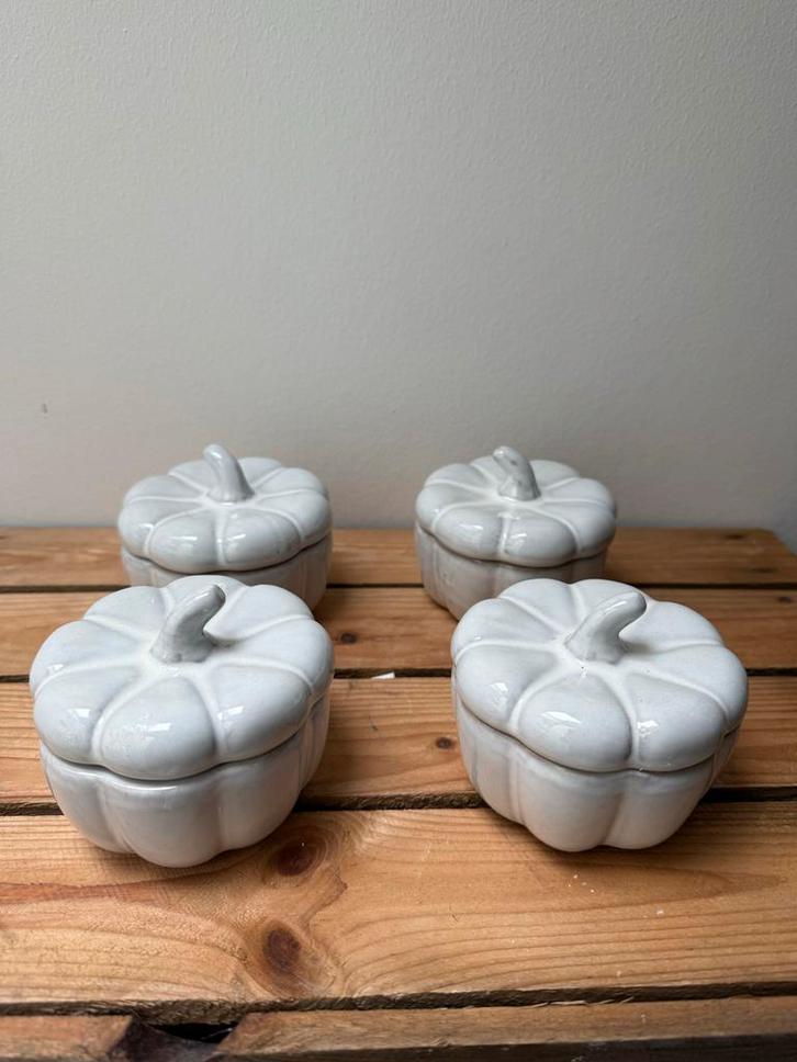 Pompoen Bakjes met Deksel - 4 Stuks Wit, Huis en Inrichting, Woonaccessoires | Schalen en Manden, Nieuw, Schaal, Overige vormen