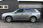 Mitsubishi Outlander 2.0 PHEV Business Edition trekhaak pano, 4 cilinders, Met garantie (alle), Bedrijf, Vierwielaandrijving