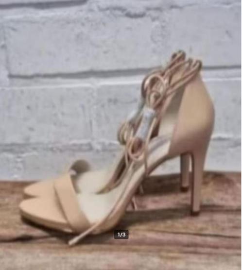 Kenneth Cole - Prachtige leren pumps maat 41 - Nieuw, Kleding | Dames, Schoenen, Nieuw, Pumps, Ophalen of Verzenden