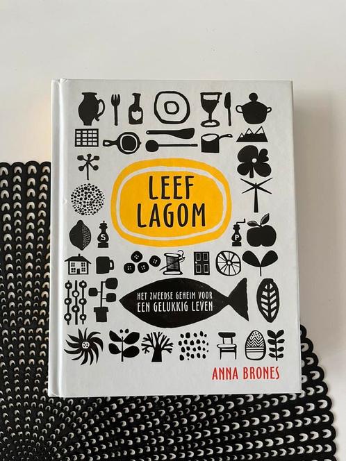 Anna Brones - Leef Lagom, Boeken, Mode, Zo goed als nieuw, Mode algemeen, Verzenden