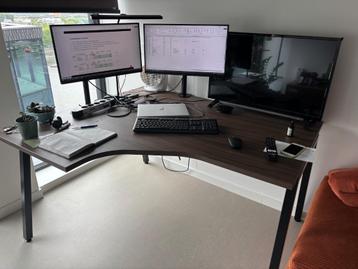 Hoek bureau 