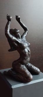 Bronzen beeld naakte vrouw yoga houding, Brons, Ophalen