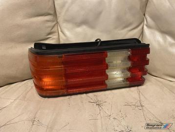 Mercedes W126 achterlicht rechts S-klasse 1268201064 sec  beschikbaar voor biedingen