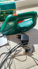 Oplaadbare buxusschaar Black en Decker, Ophalen of Verzenden, Zo goed als nieuw, Accu, Black & Dekker