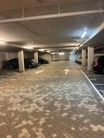 Parkeerplaats te huur in overdekte parking in Meerhoven, Auto diversen, Autostallingen en Garages