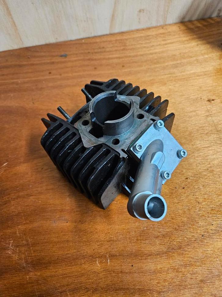 Tomos 50cc cilinder gietijzer, Fietsen en Brommers, Brommeronderdelen | Puch, Gebruikt, Cilinder, Ophalen of Verzenden