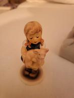 Hummel beeldje meisje met varken, Verzamelen, Ophalen of Verzenden, Zo goed als nieuw